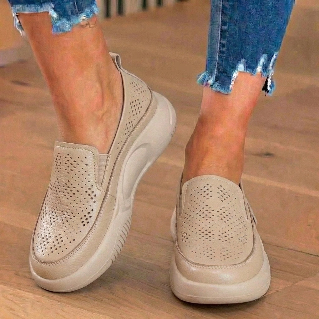 Chaussures Orthopédiques d'Inspiration Vintage
