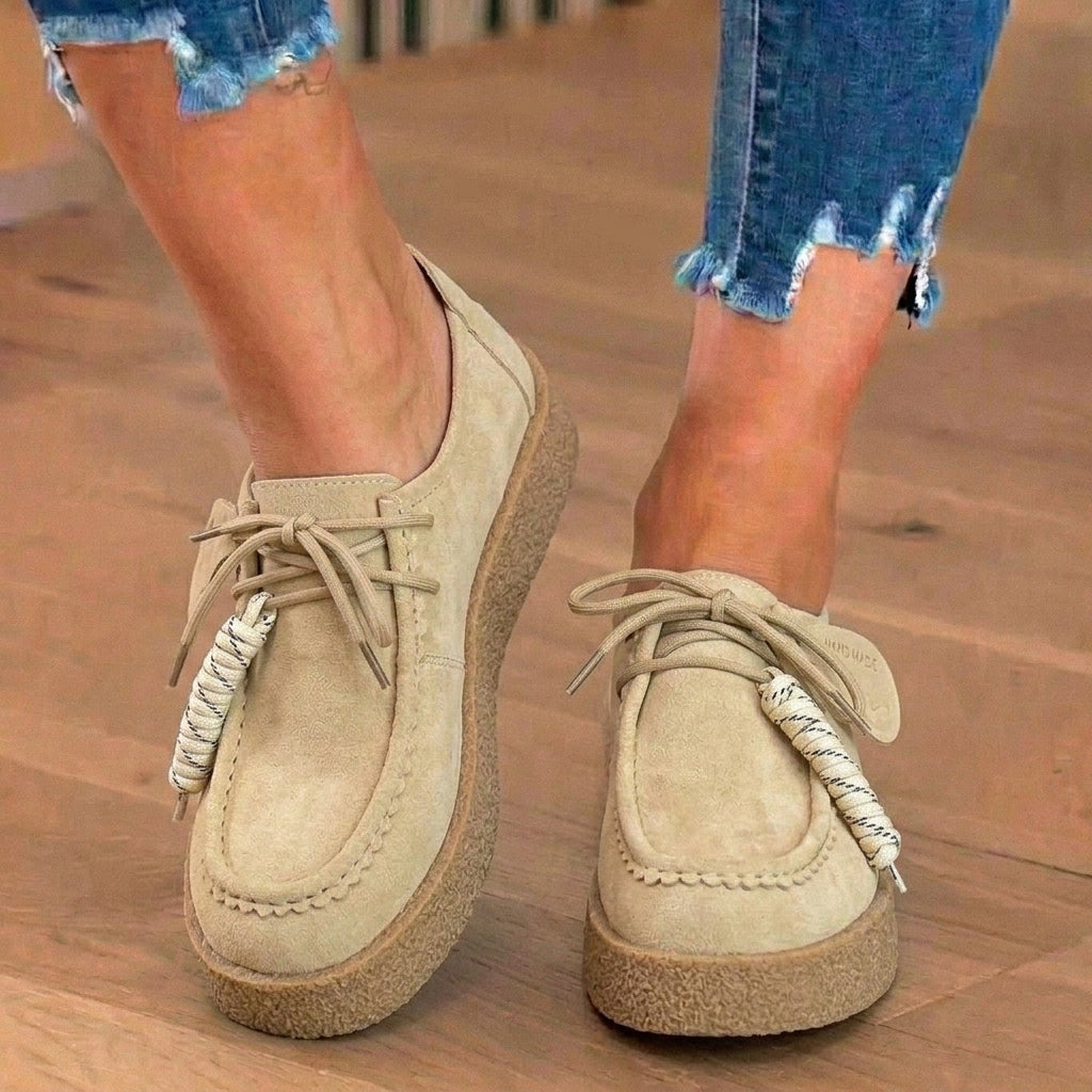 Chaussures Orthopédiques d'Inspiration Vintage
