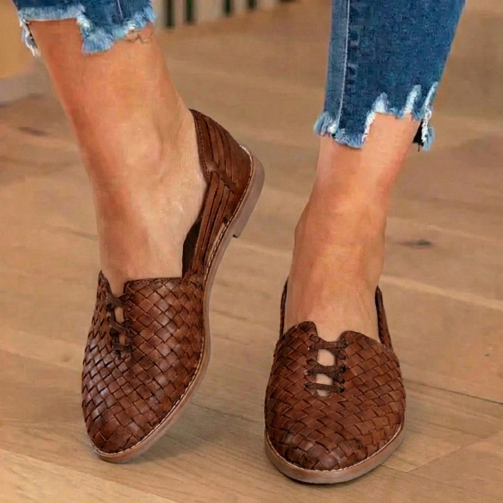 Chaussures Orthopédiques d'Inspiration Vintage