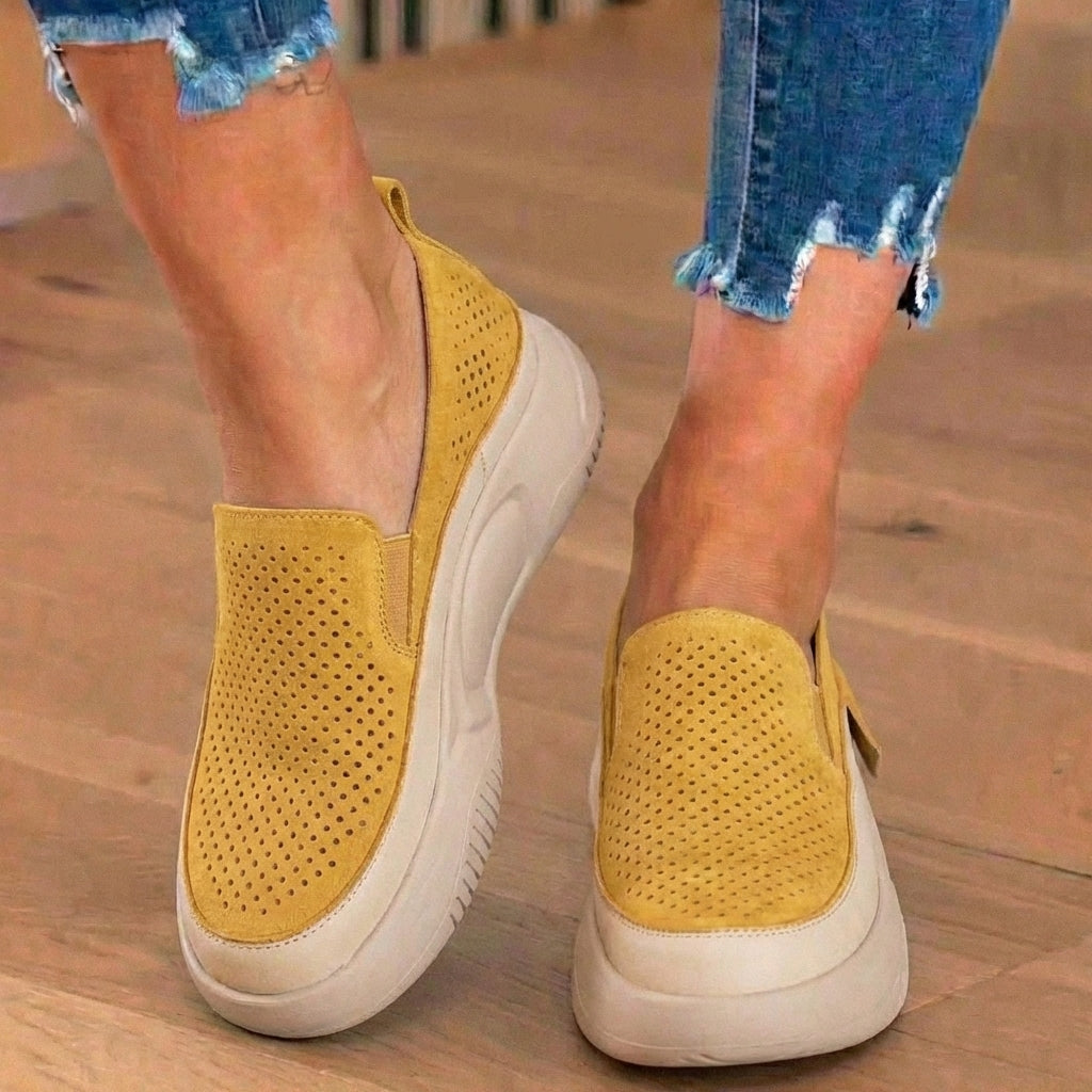 Chaussures Orthopédiques d'Inspiration Vintage